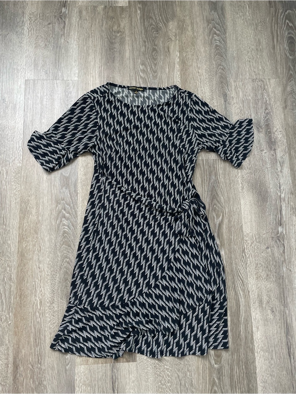 Black & White Zigzag Midi Dress with Side Tie